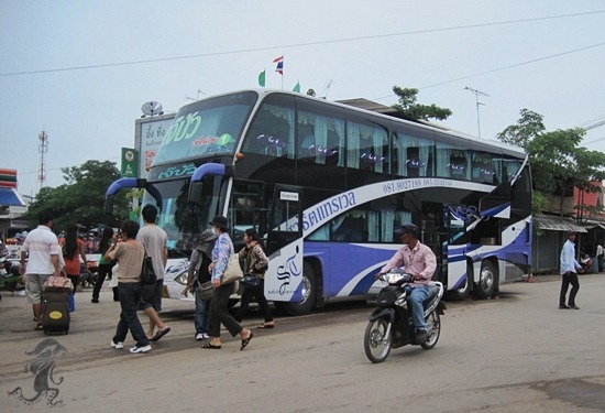 bus at lumphini park going to aranyaprathet